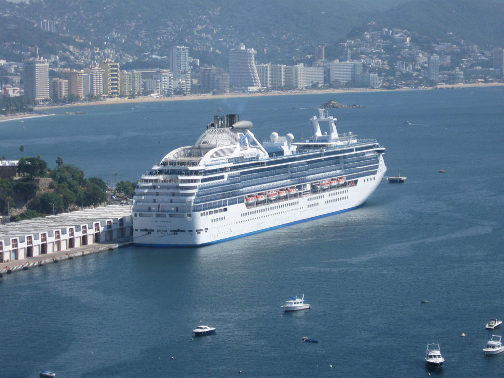 Αποτέλεσμα εικόνας για Cruise ship arrivals increase in Acapulco, Mexico