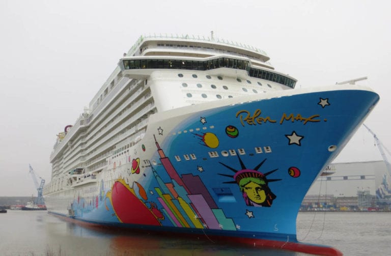 Cruise Passenger Dies While Snorkeling in Bermuda