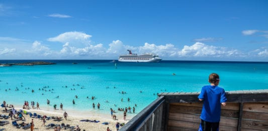 half moon cay things to do