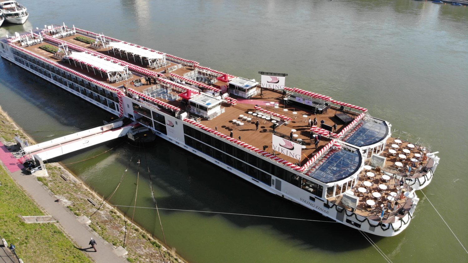 river cruise ships size