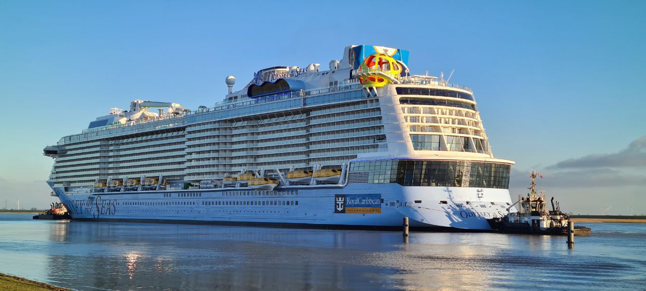 best alaskan cruise line for couples 2024