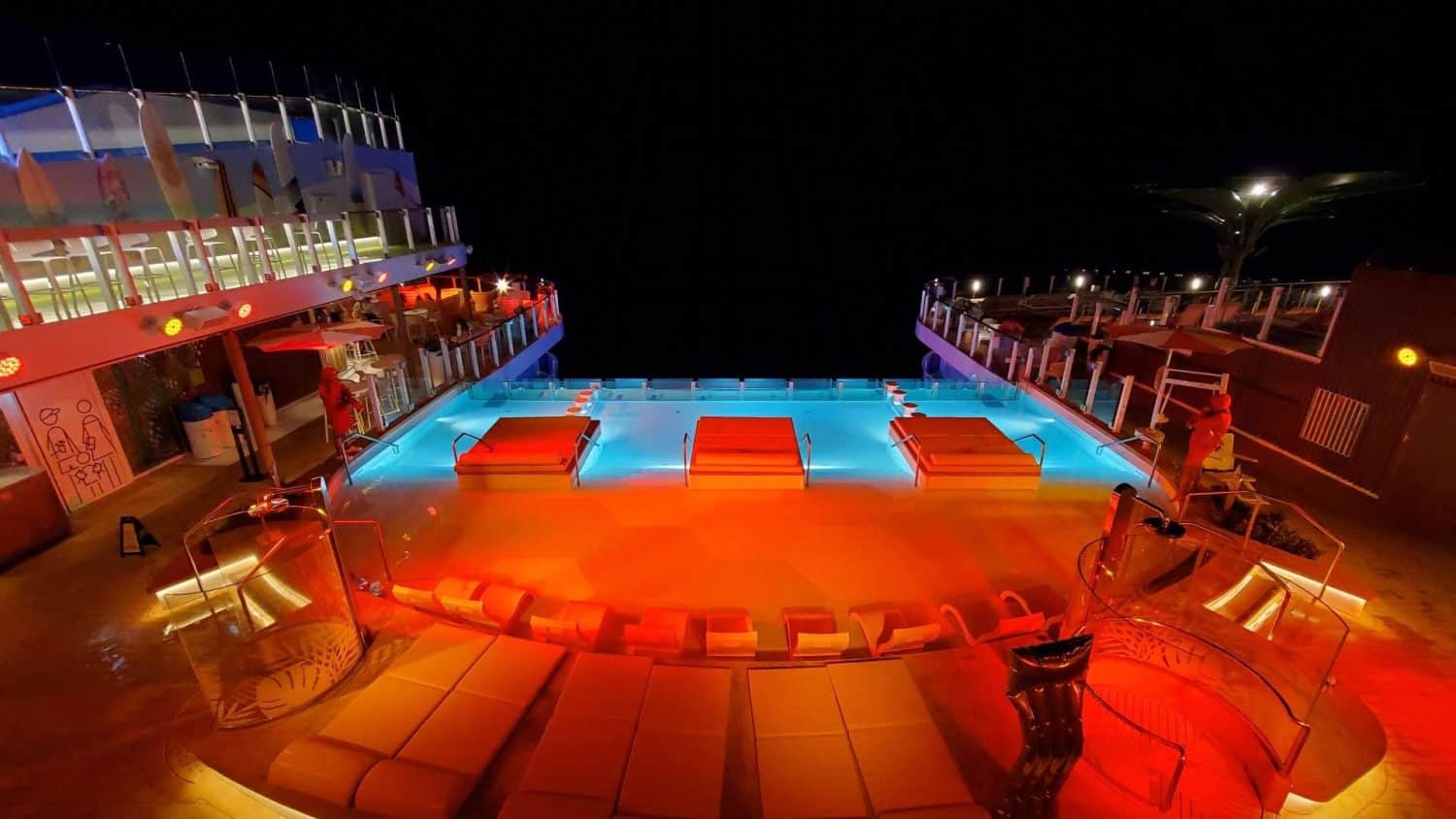 The Hideaway Infinity Pool on Icon of the Seas