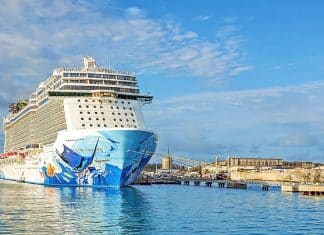 Norwegian Cruise Line ship in Bermuda