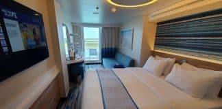 Carnival cruise ship cabin