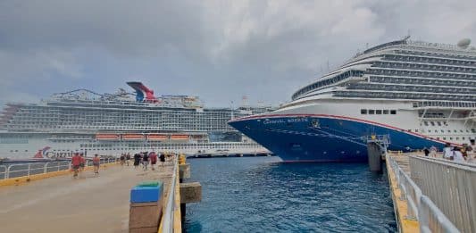 Rainy day on a cruise and what to pack