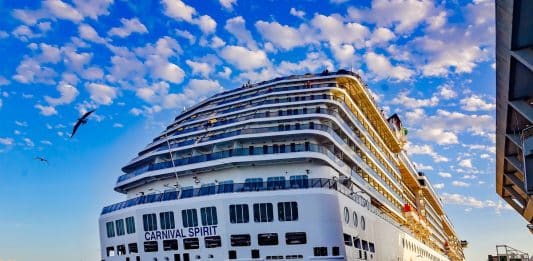 mobile alabama carnival spirit cruise ship in port