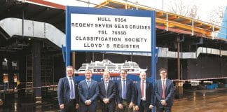 Seven Seas Prestige keel laying