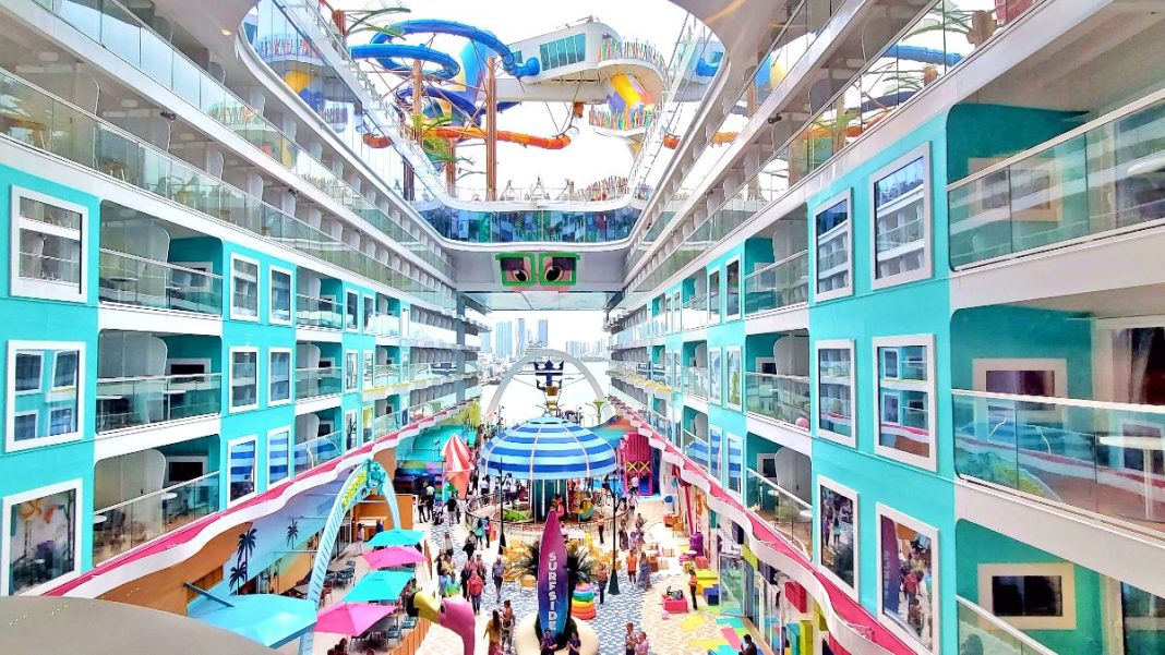 Is Icon of the Seas Too Crowded? Passengers Fresh Off the Ship Weigh In ...