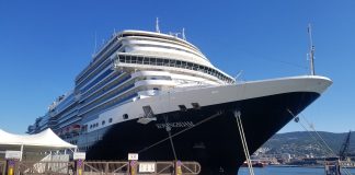 holland america line ship koningsdam