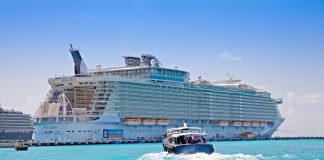 oasis of the Seas docked