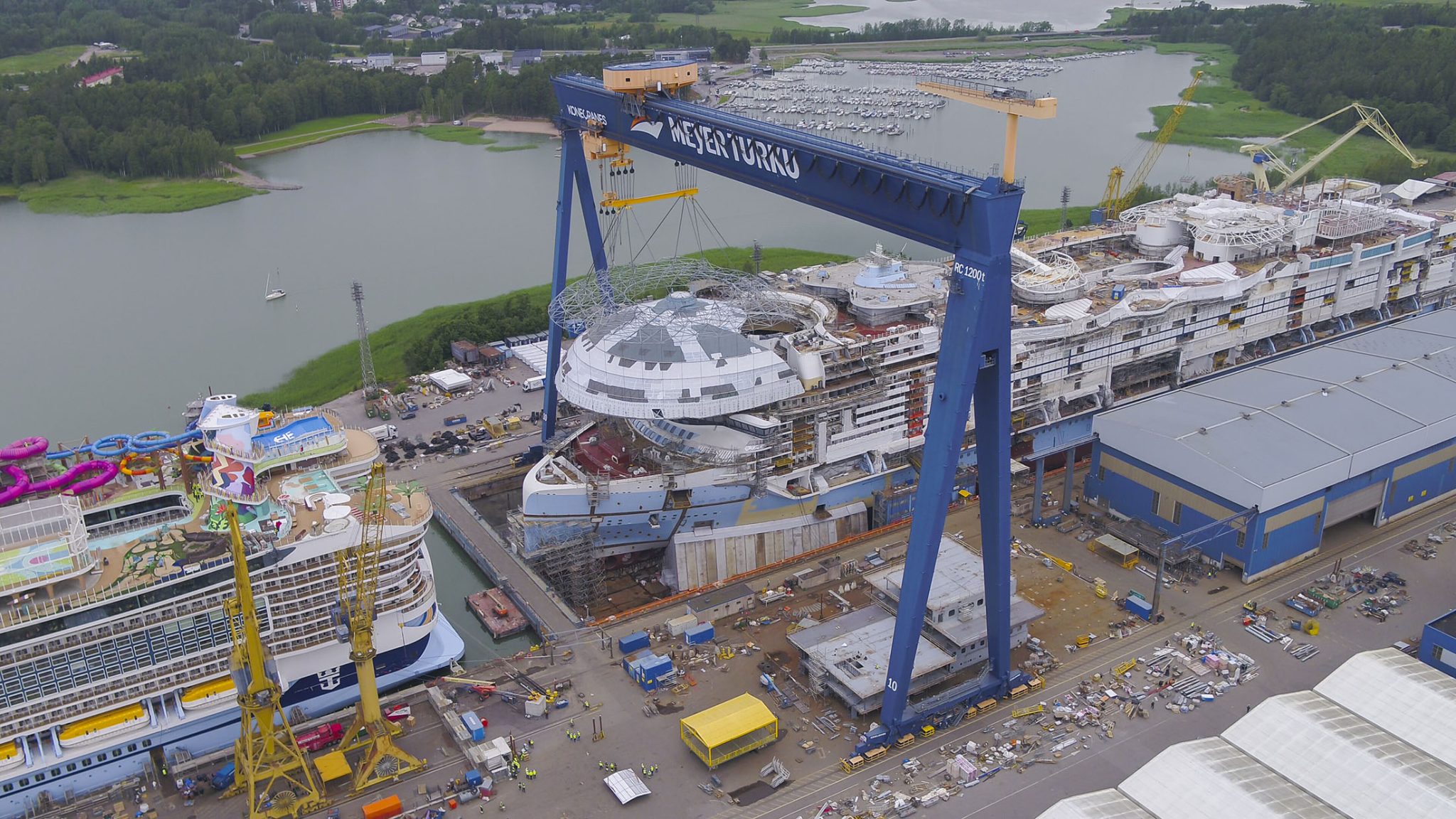 Royal caribbean icon class ships under construction