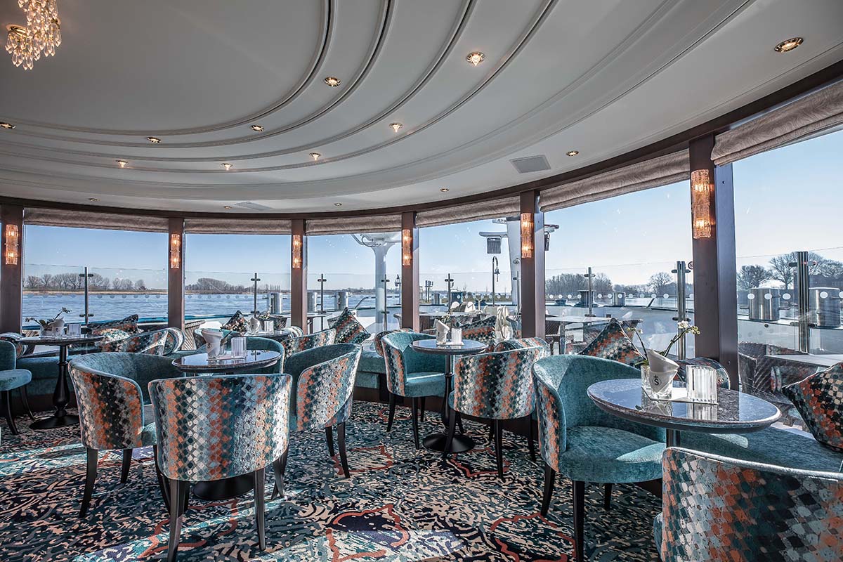 river ship lounge