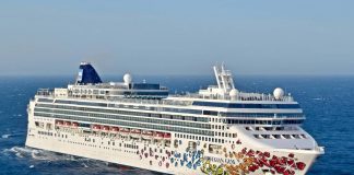 Norwegian Gem cruise ship