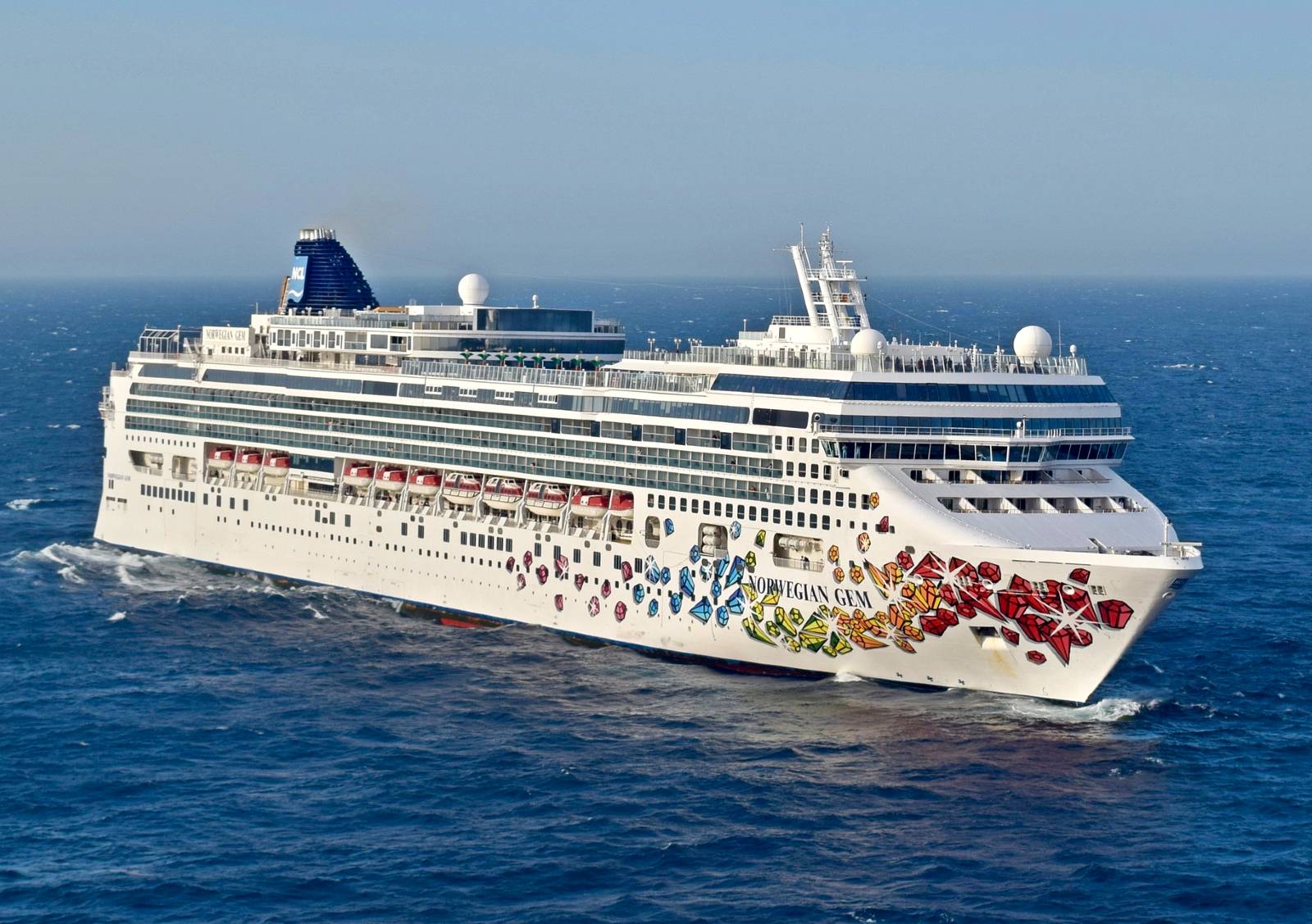 Norwegian Gem cruise ship