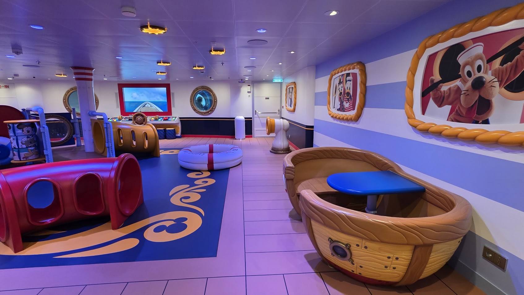 oceaneer club disney Destiny