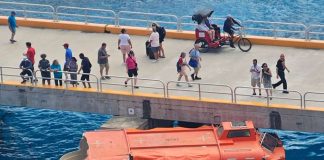 Lifeboat Breaks and Falls Off Carnival Cruise Ship in Cozumel carnival lifeboat
