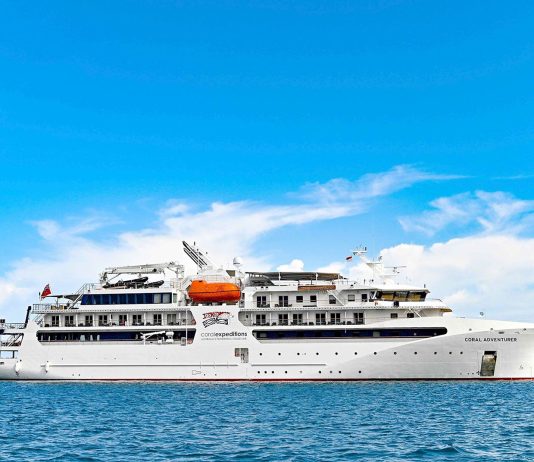 Cruise Ship Hits Reef and Runs Aground coral adventurer