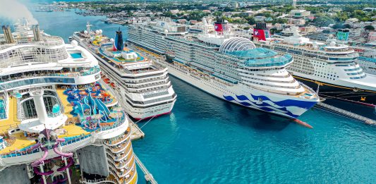 cruise ships Nassau