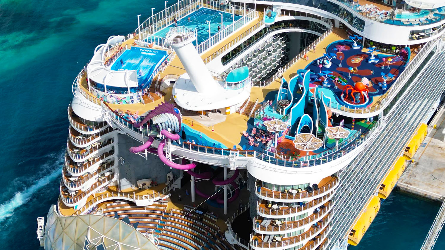 Oasis class ship in Nassau