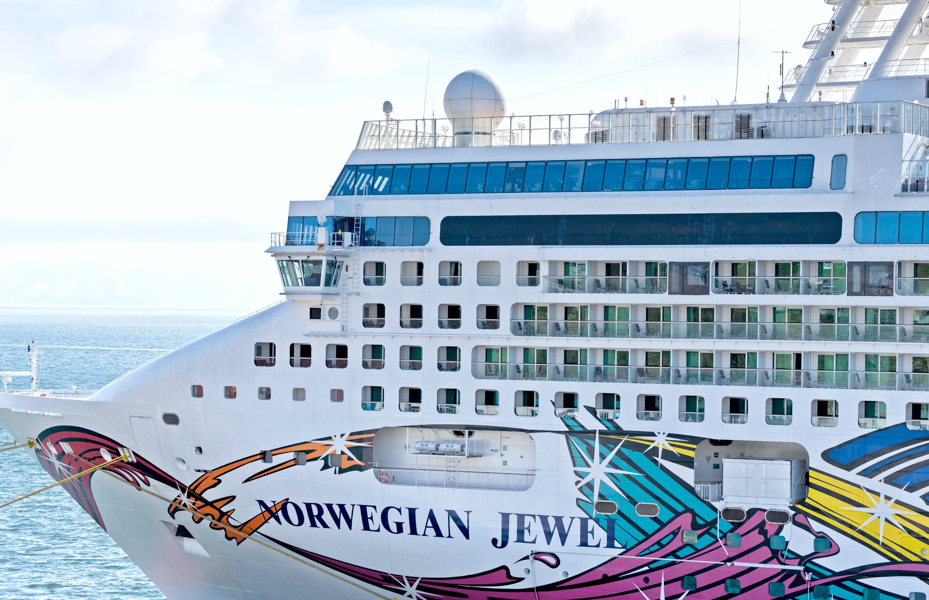 Norwegian Jewel cruise ship