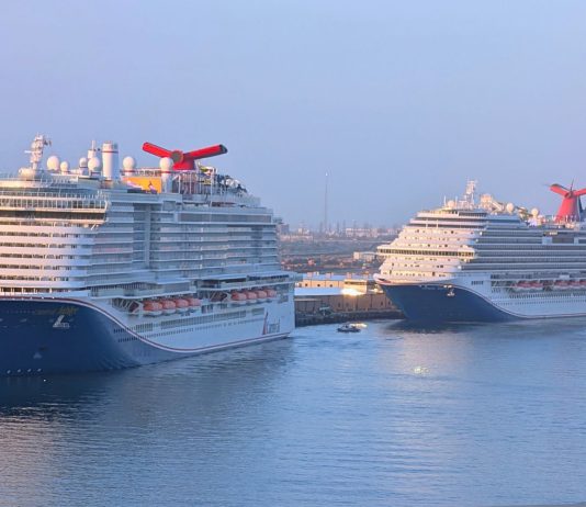 Carnival cruise ships in Galveston, Texas - Cruise Fever (1)