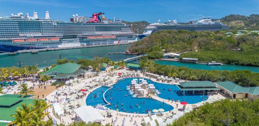 Carnival's mangrove bay isla tropicale