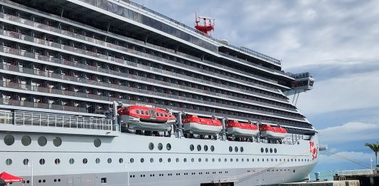 valiant lady cruise ship