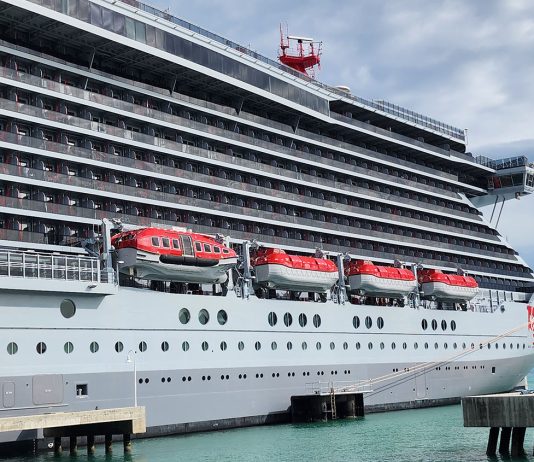 valiant lady cruise ship