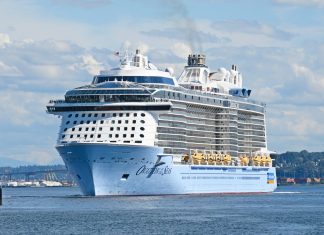Ovation of the Seas cruise ship