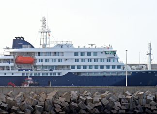 MV Hondius expedition ship