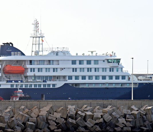 MV Hondius expedition ship