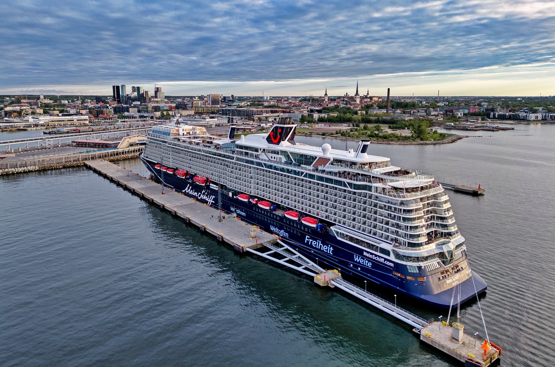 Mein Schiff 7 TUI Cruises ship