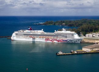 Two NCL Ships Are Docked in Hawaii Today: How Norwegian Owns the Hawaii Cruise Market Pride of America cruise ship in Hawaii