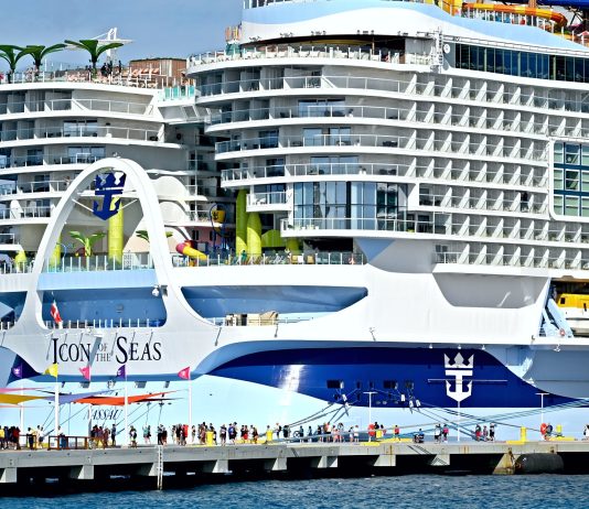 Royal Caribbean's Icon of the Seas in Perfect Day at CocoCay