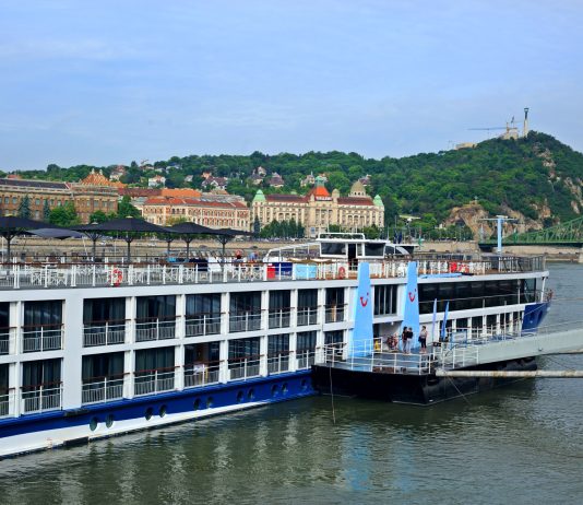“Like a Sweat Box”: 146 Cruise Passengers Sent Home Early After AC Breakdown TUI river ship pin Budapest