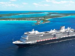 half moon Cay