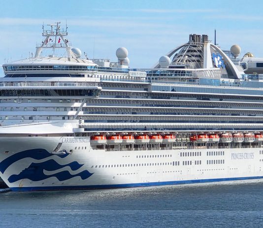 Caribbean Princess cruise ship